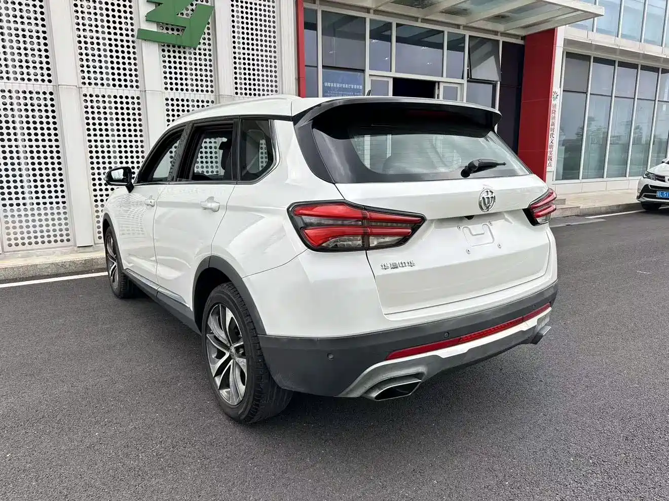 Zhonghua V7 2018 2018 280T DCT Luxury 5-seater