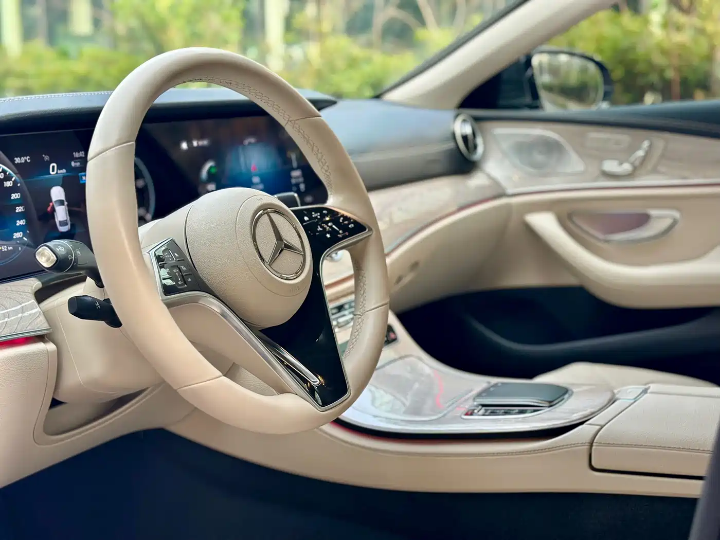 MERCEDES-BENZ CLS