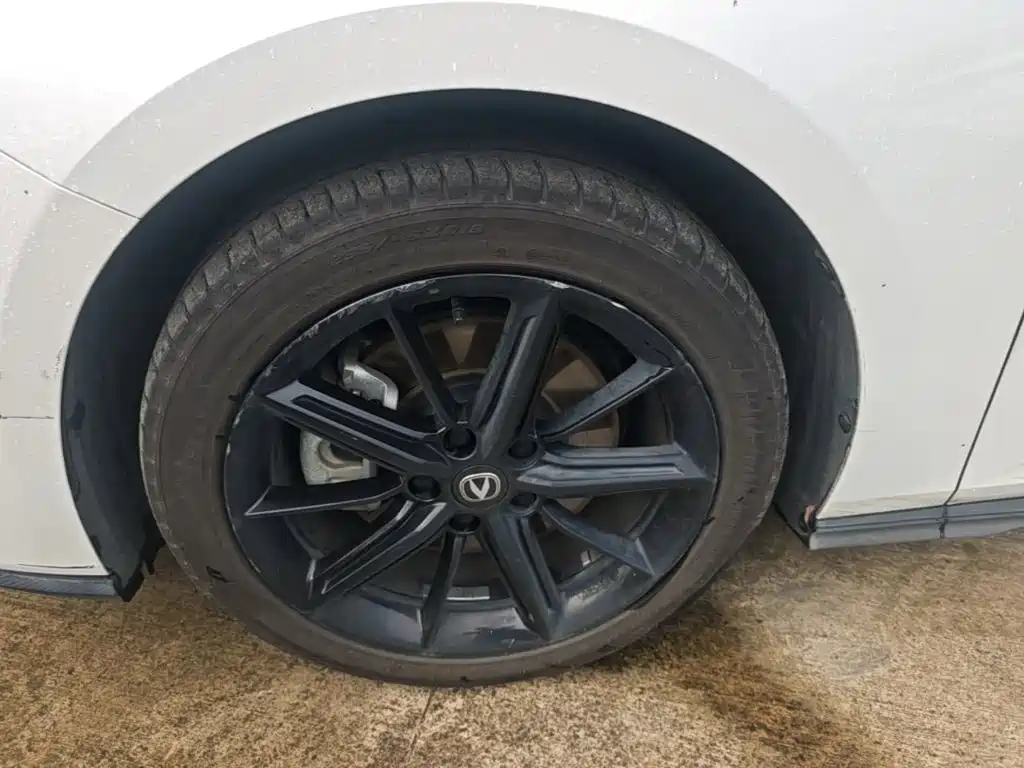 Changan UNI-V iDD 2023 2023 ZhiDian iDD 1.5T 113km Smart Fun Edition