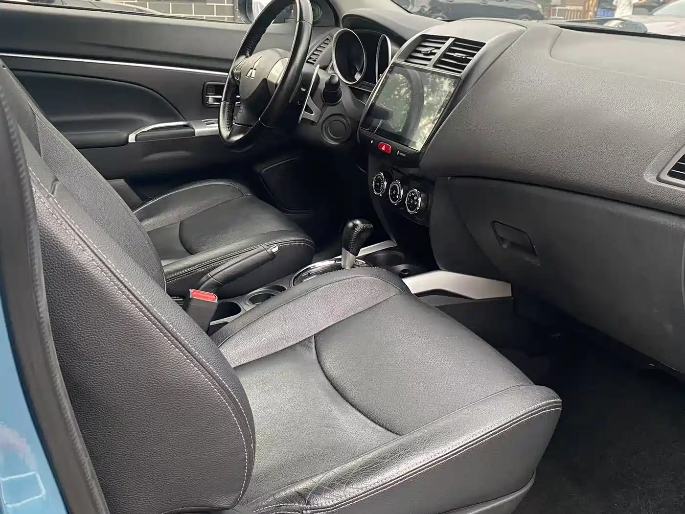 Mitsubishi ASX 2013 2.0L CVT 2WD Luxury фото 16