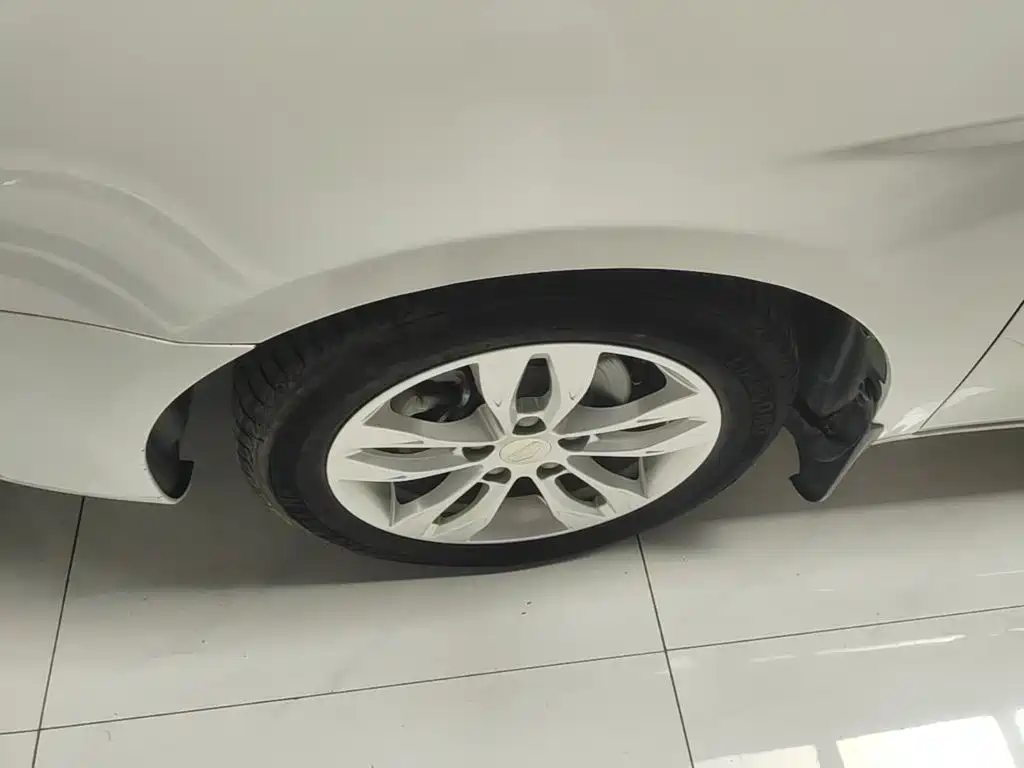 Geely Emgrand 2015 2014 Sedan 1.5L Manual Elite