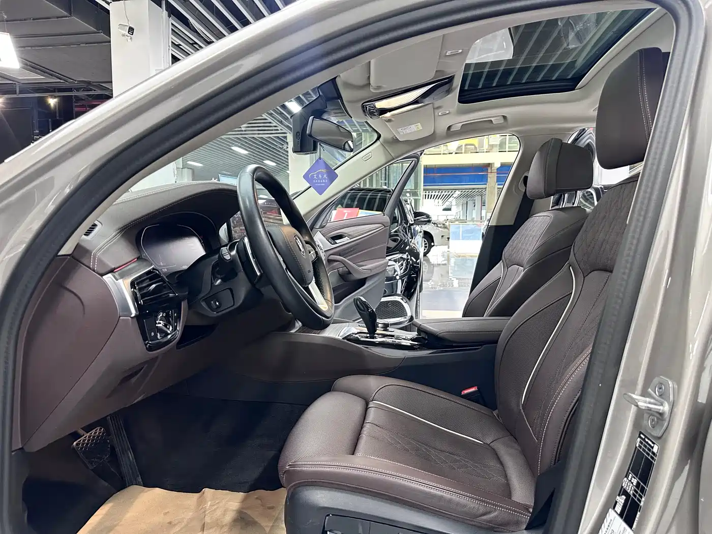 BMW 5 Series 2023 530Li Premium Luxury Package фото 4