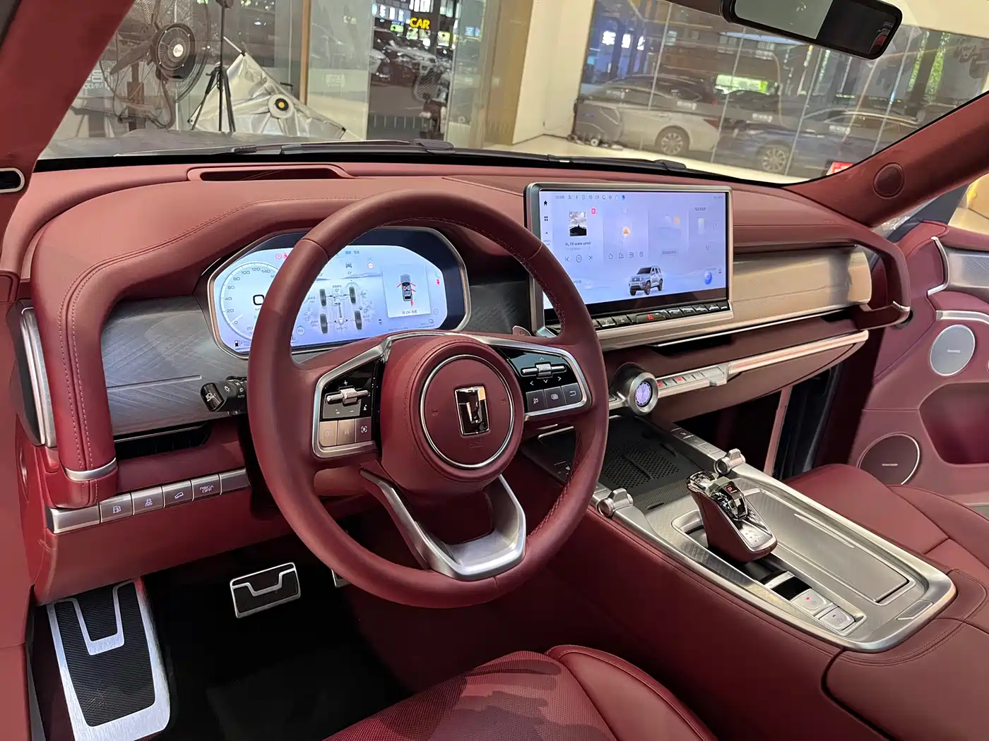 TANK TANK 700 NEW ENERGY