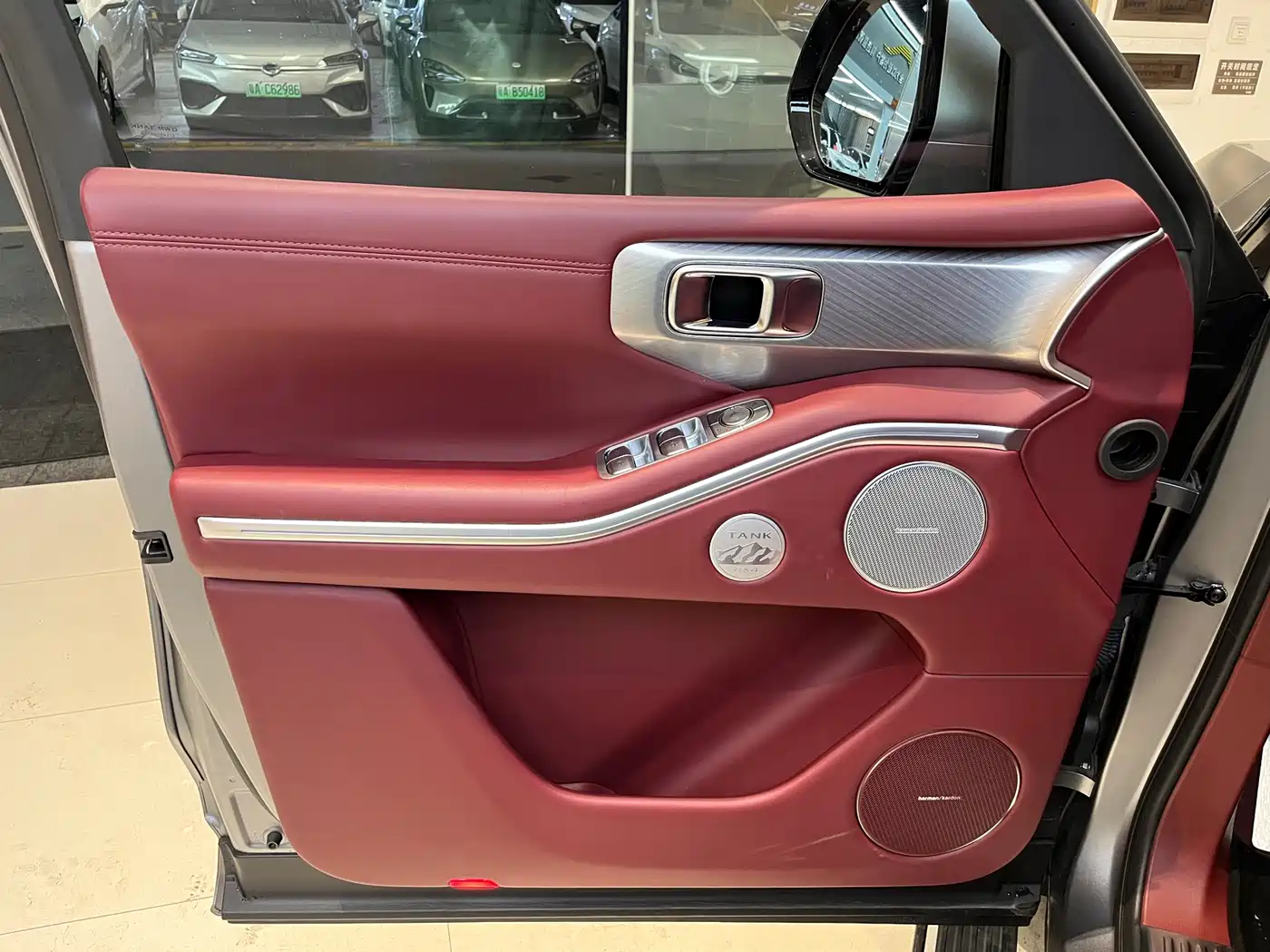 TANK TANK 700 NEW ENERGY