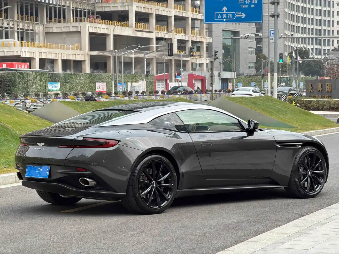 Aston Martin DB11 2018 2019 Model 4.0T V8 Coupe