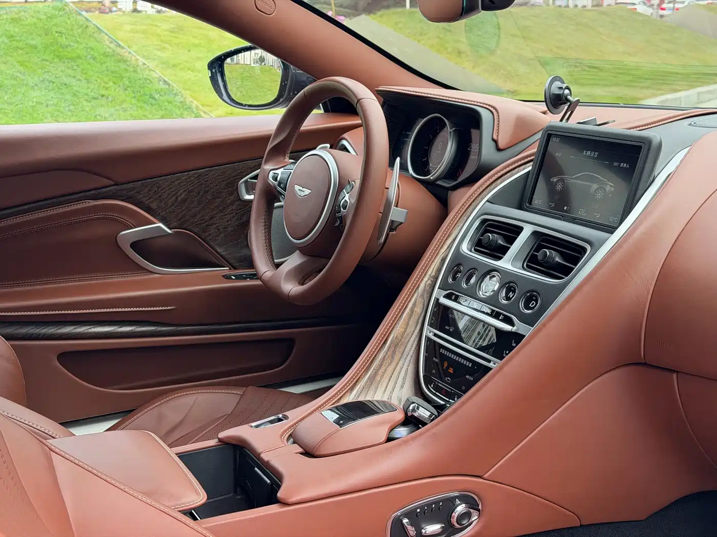 Aston Martin DB11 2018 2019 Model 4.0T V8 Coupe