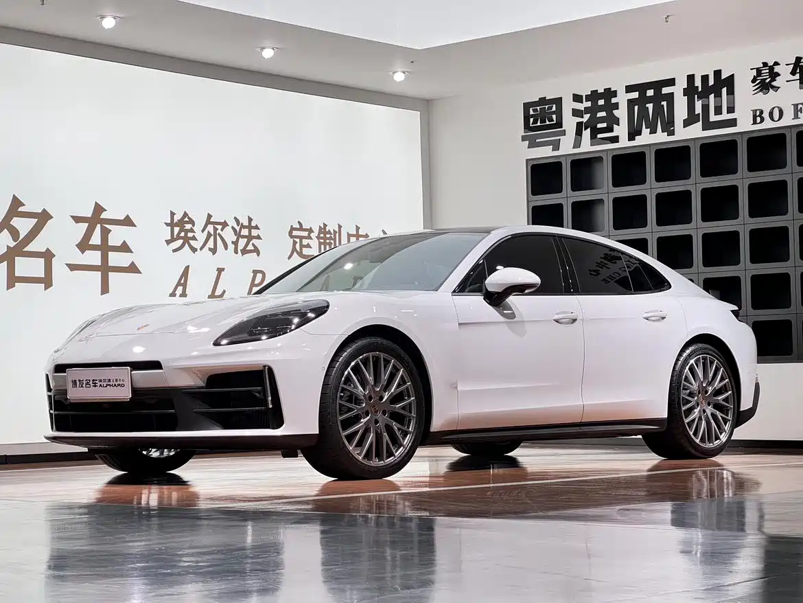 2026 Porsche Panamera