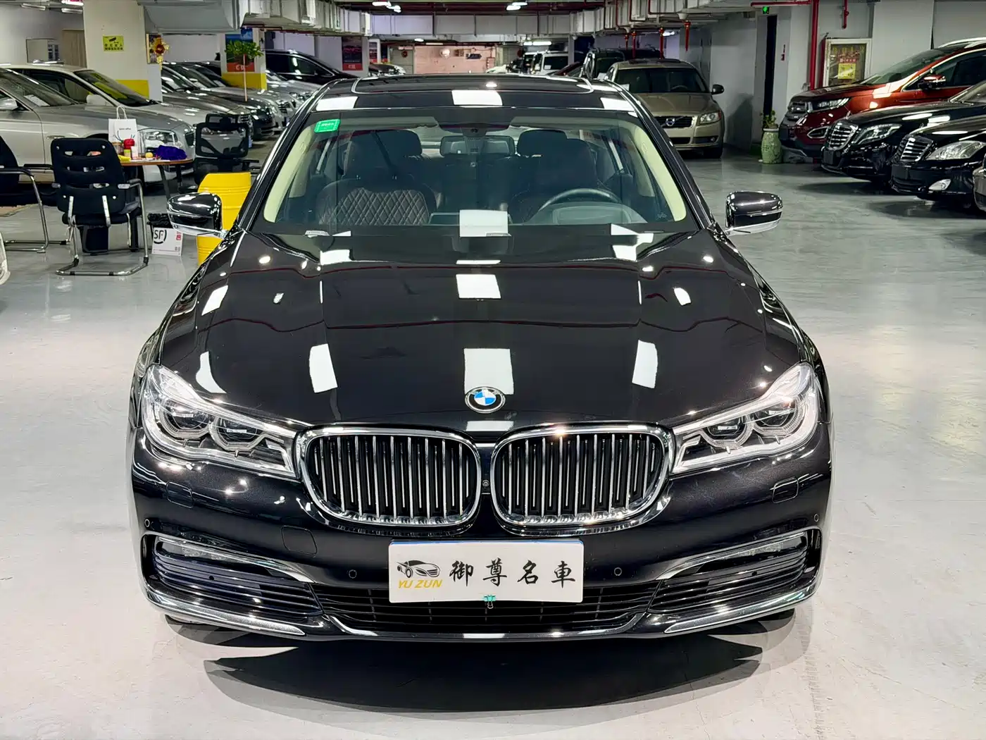 BMW 7 Series 2016 740Li Leading Edition фото 2