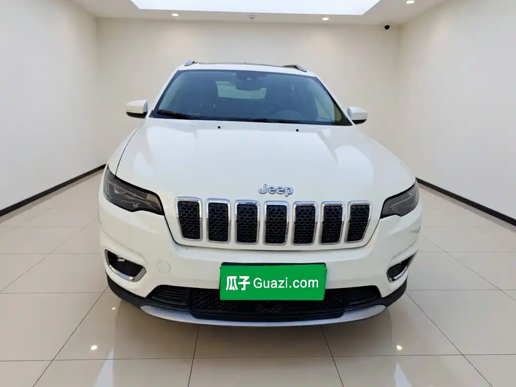 Jeep Cherokee 2019 2019 2.0T 4WD Adventure Edition China V
