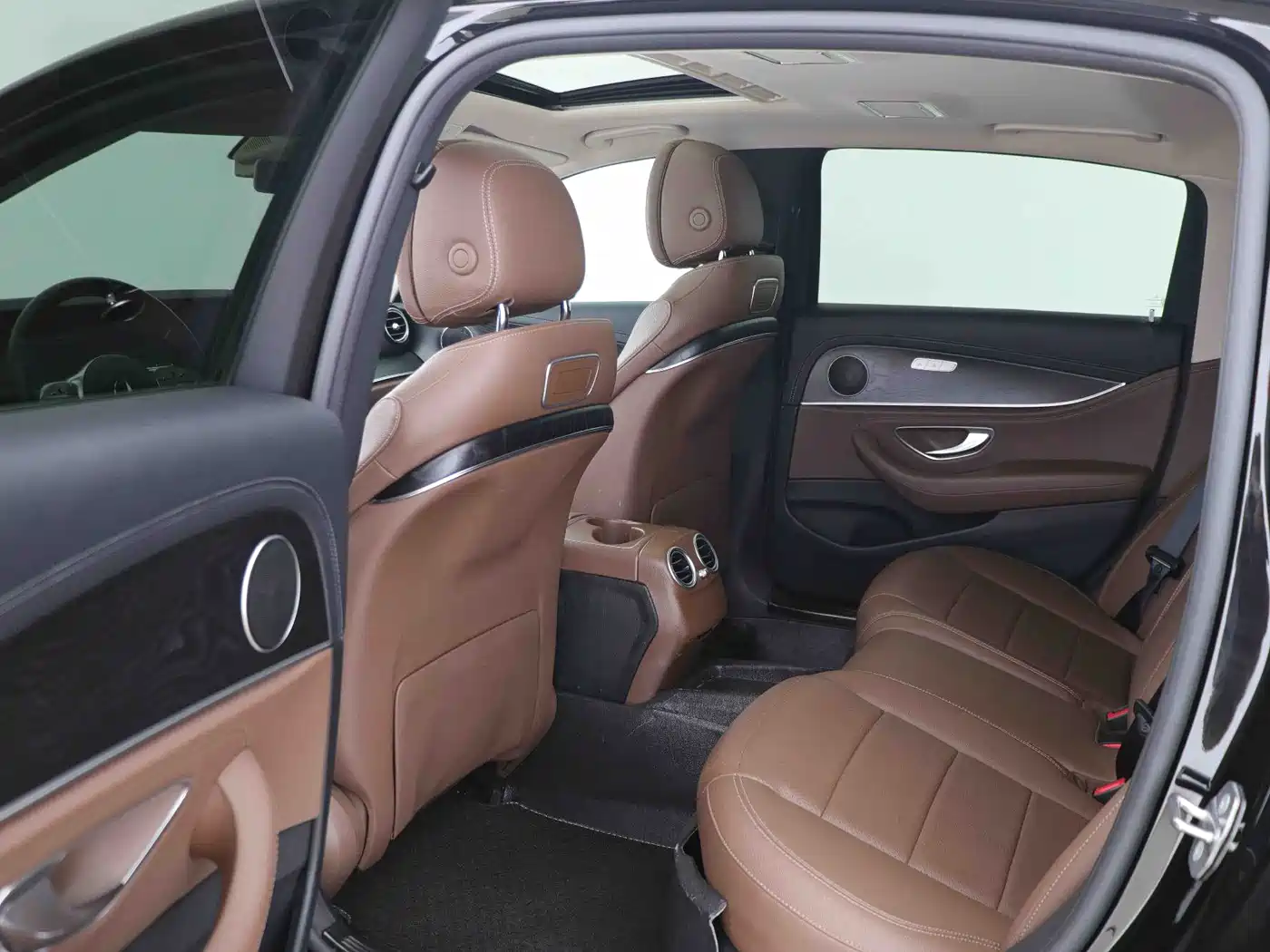 Mercedes-Benz E-Class 2019 E 200 L Sport фото 10