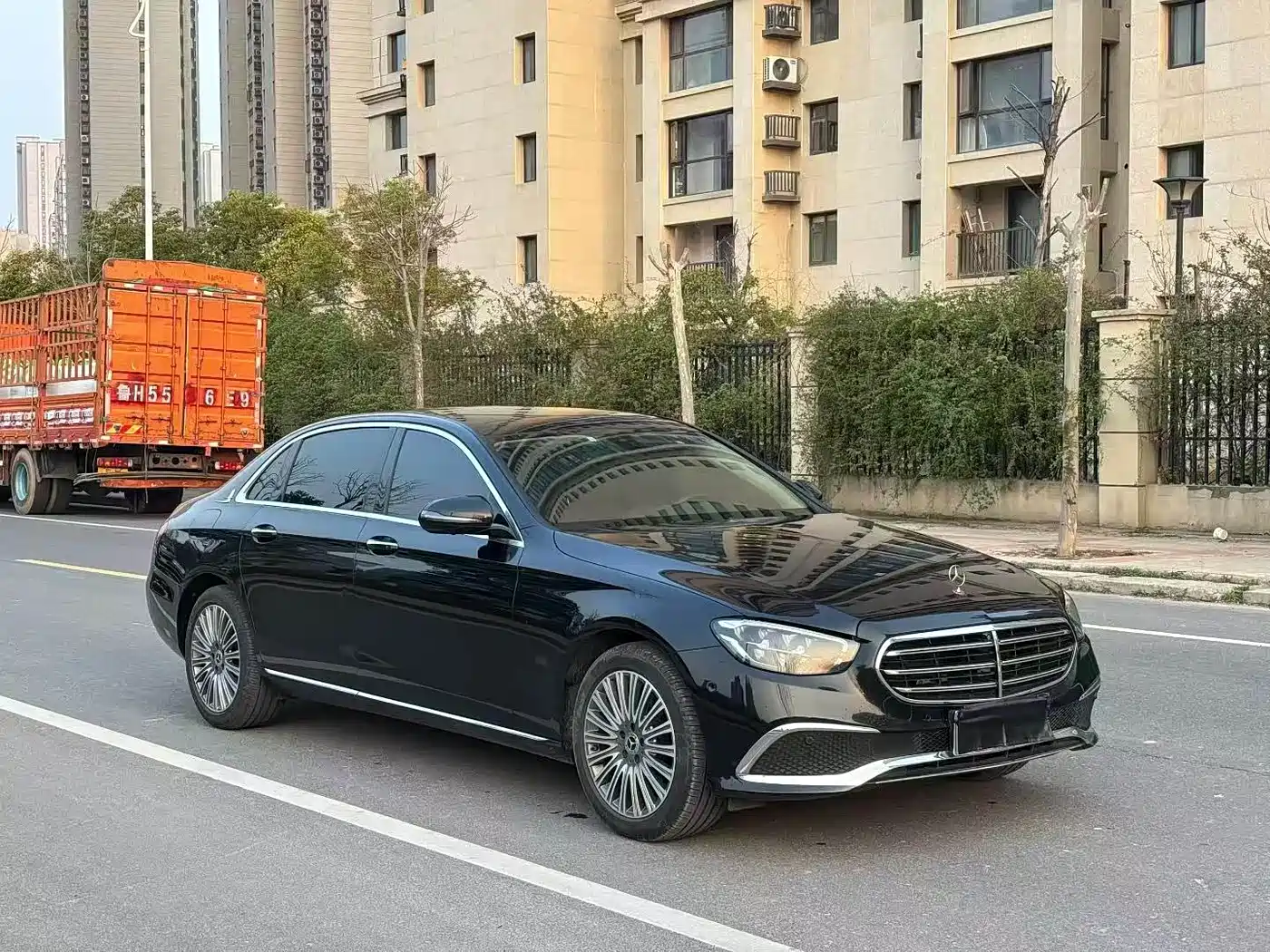 MERCEDES-BENZ E CLASS