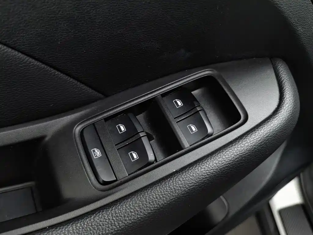 Фото 9 - Roewe RX3