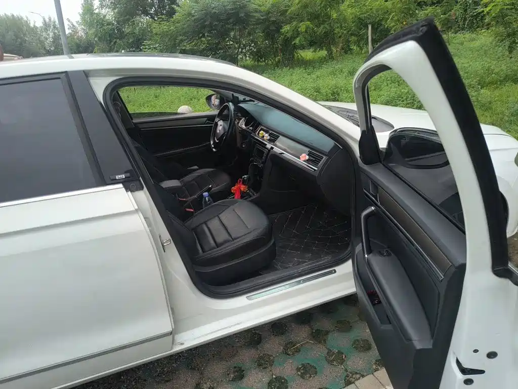Photo 20 - Volkswagen Bora