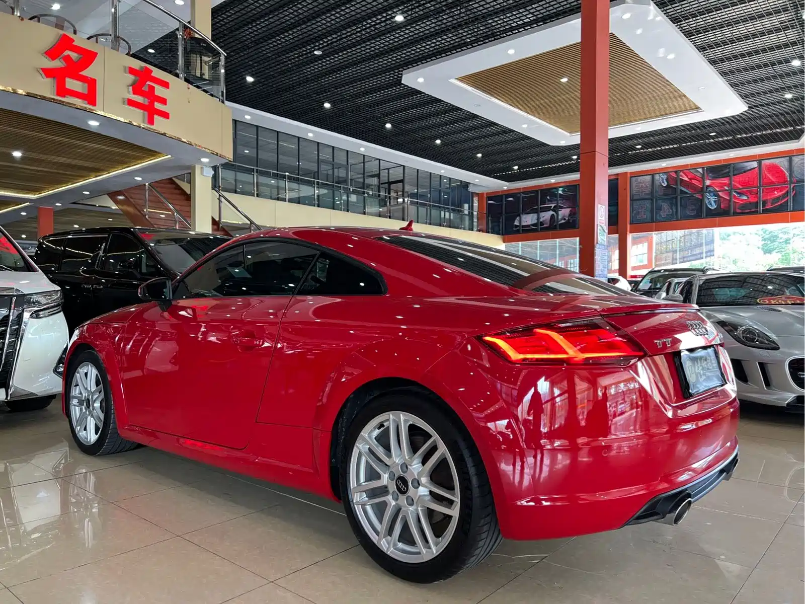 Фото 6 - Audi TT