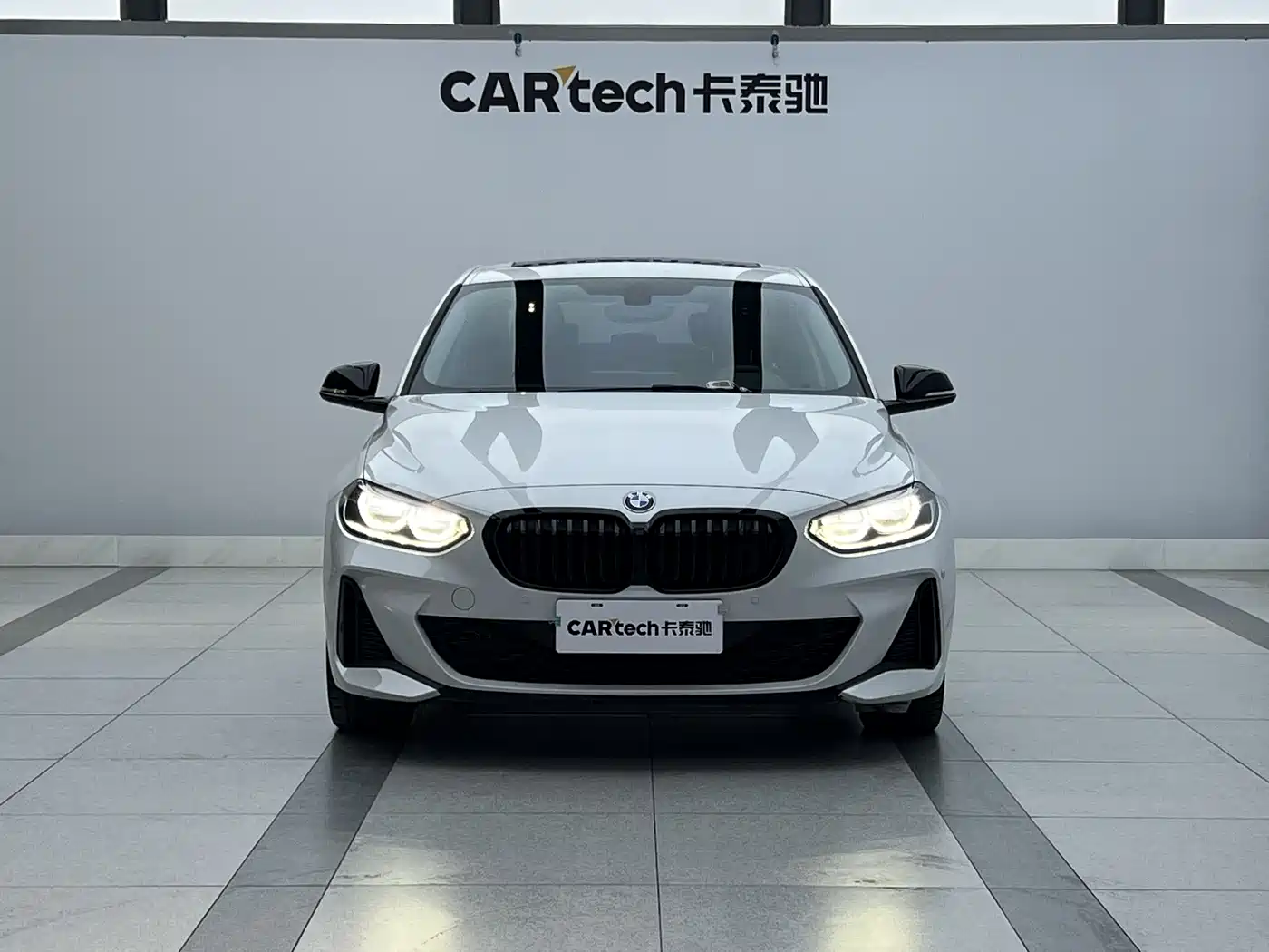 BMW 1 Series 2021 120i M Sport Shadow Edition фото 27