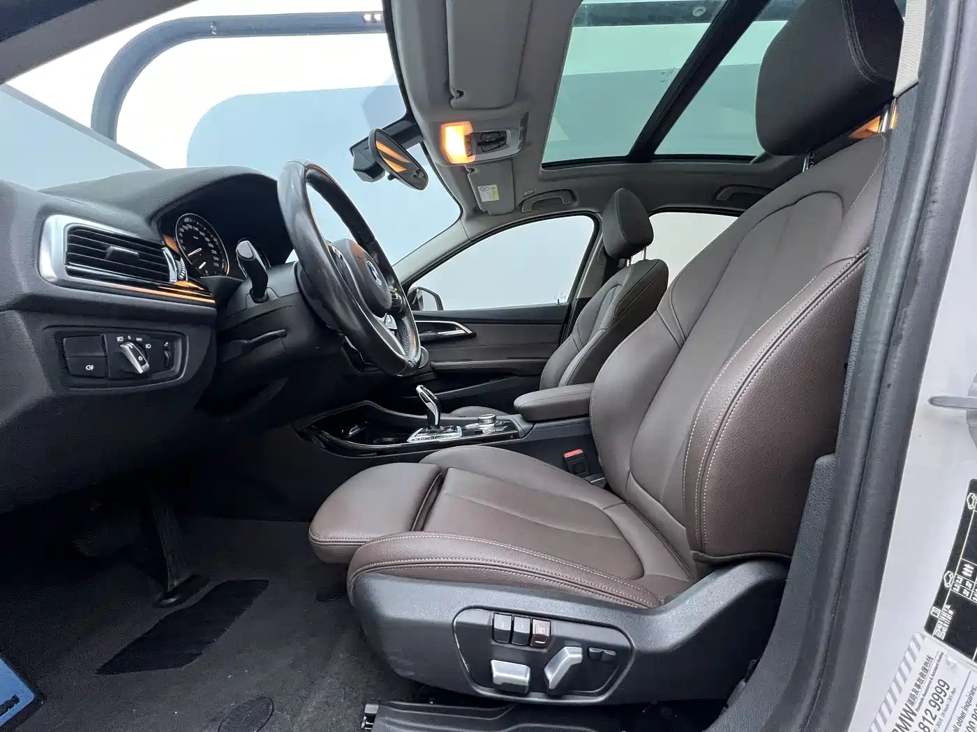 BMW 1 Series 2021 120i M Sport Shadow Edition фото 11