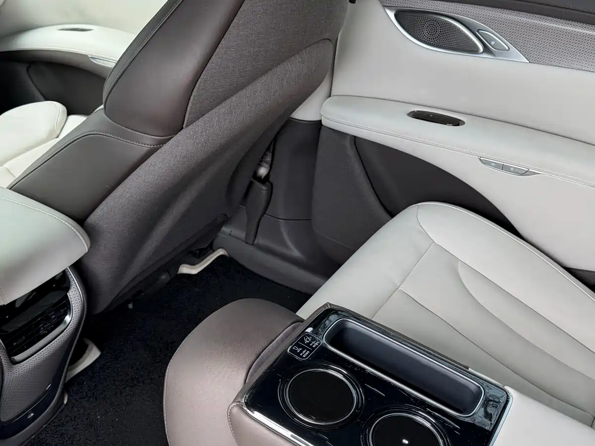 ZHIJI AUTOMOBILE ZHIJI LS7