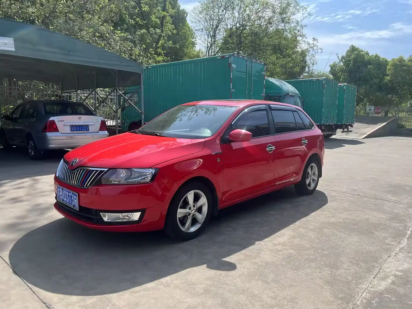 Škoda Skoda Rapid Spaceback 2014 1.6L Automatic Joy Edition