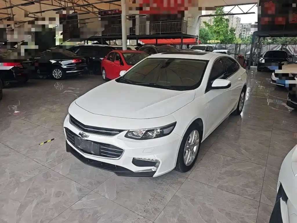 Photo 1 - Chevrolet Malibu XL