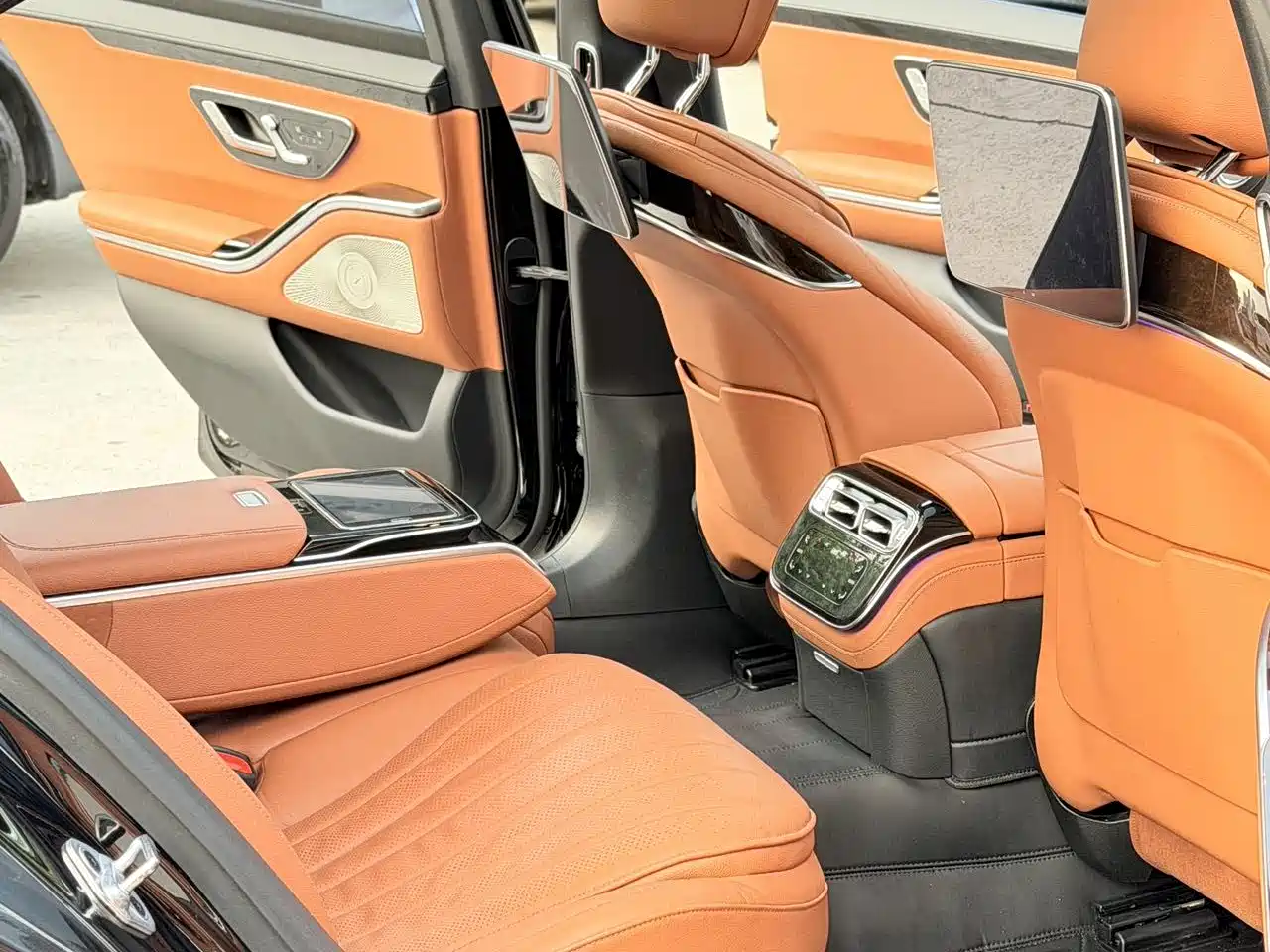 Фото 6 - Mercedes-Benz S-Class