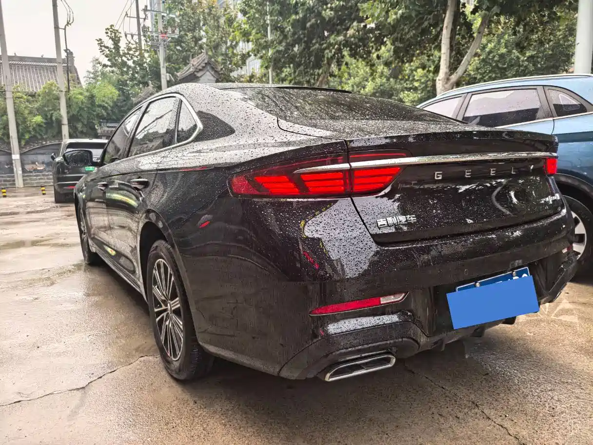 Фото 12 - Geely Preface