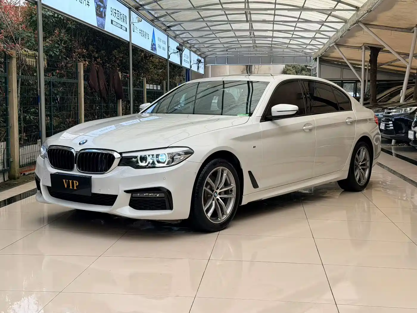 BMW 5 Series 2019 525Li M Sport Package