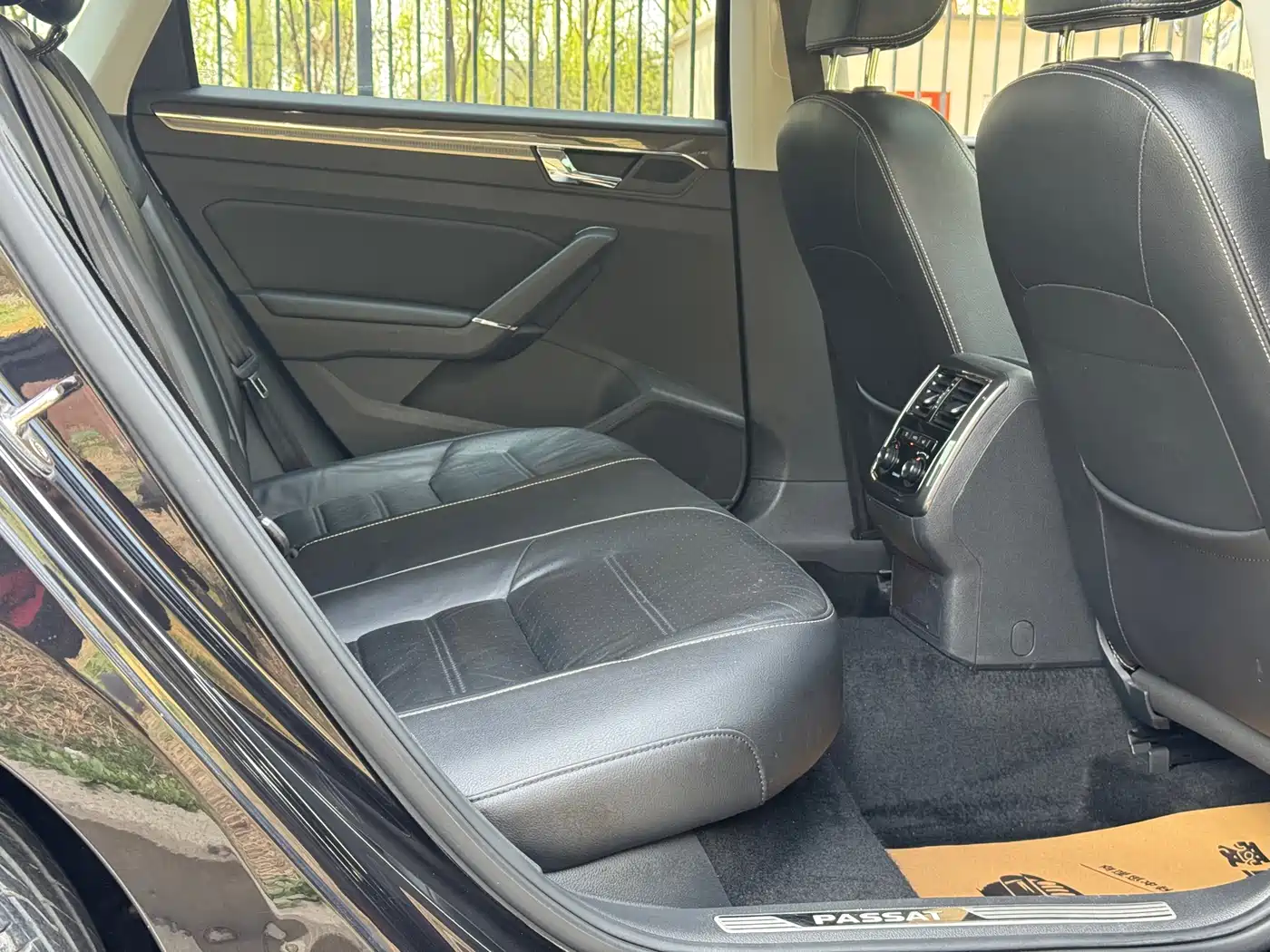 Volkswagen Passat 2017 330TSI DSG Luxury фото 15