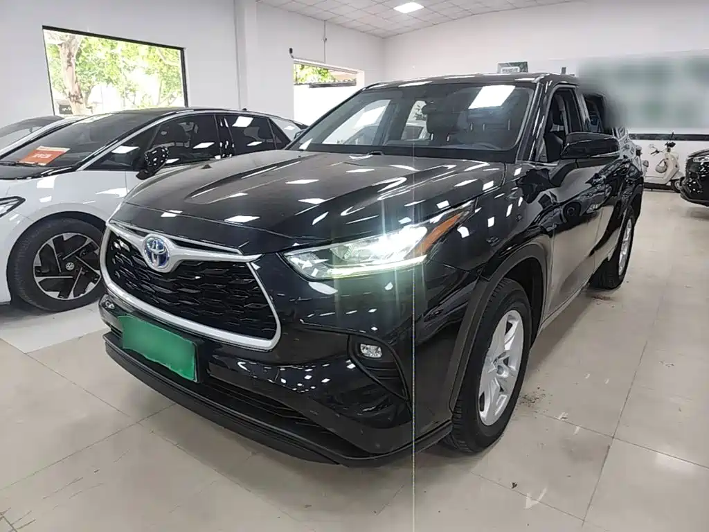 Photo 1 - Toyota Highlander