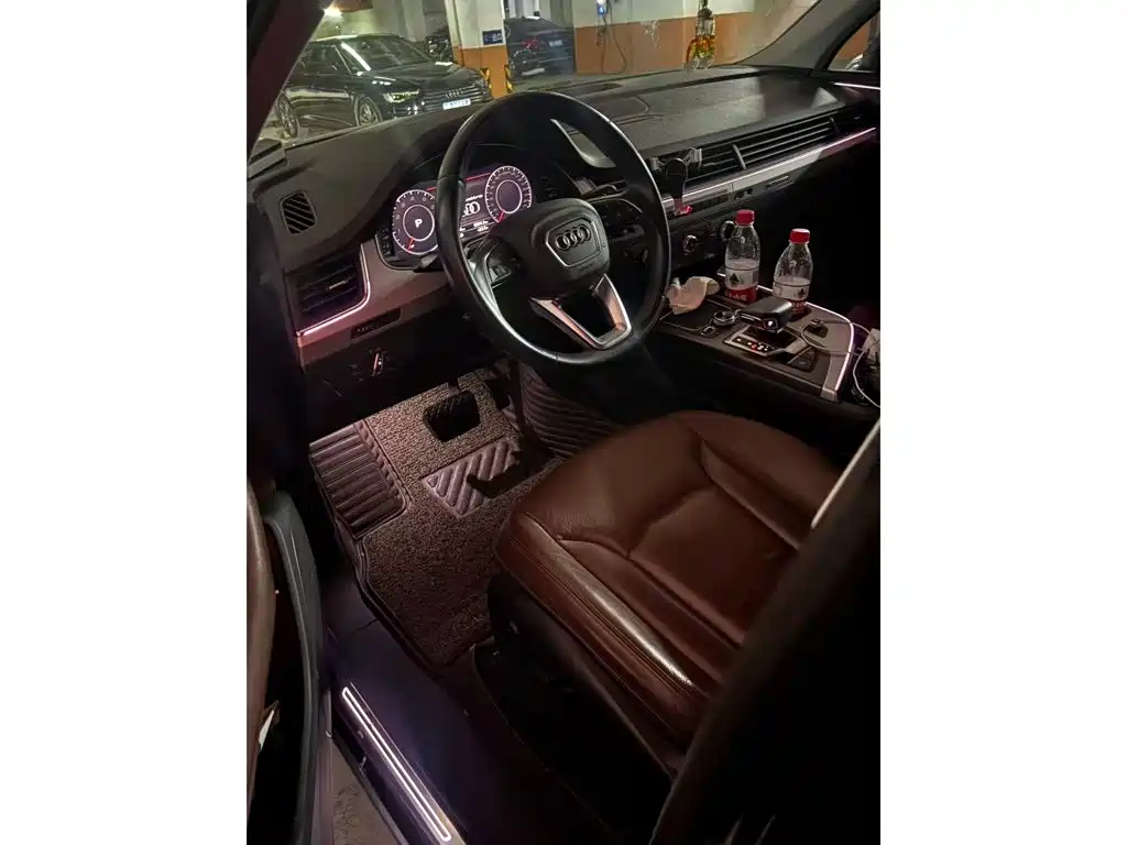 Фото 3 - Audi Q7