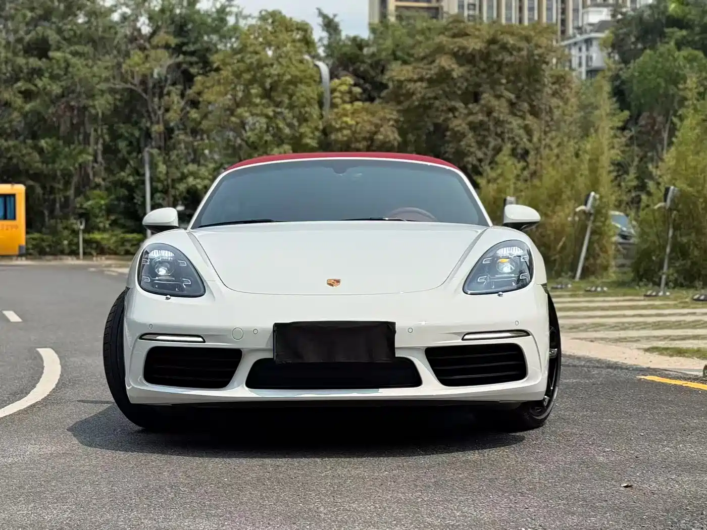 PORSCHE 718