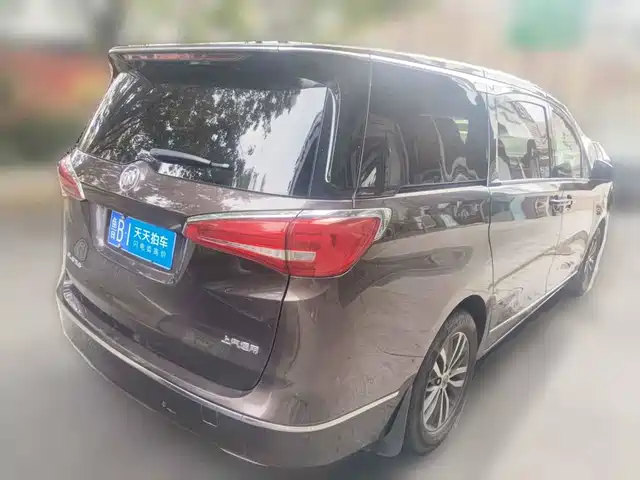 Buick GL8 2017 ES 28T Flagship China V — фото 5