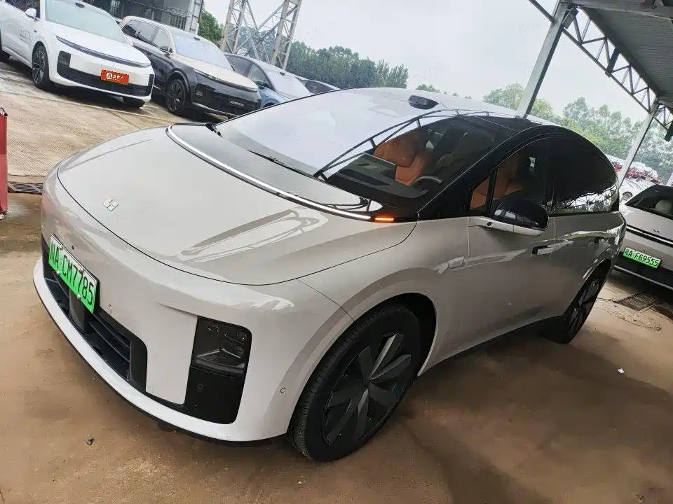 Li Auto Li i8 2025 — пригон из Китая