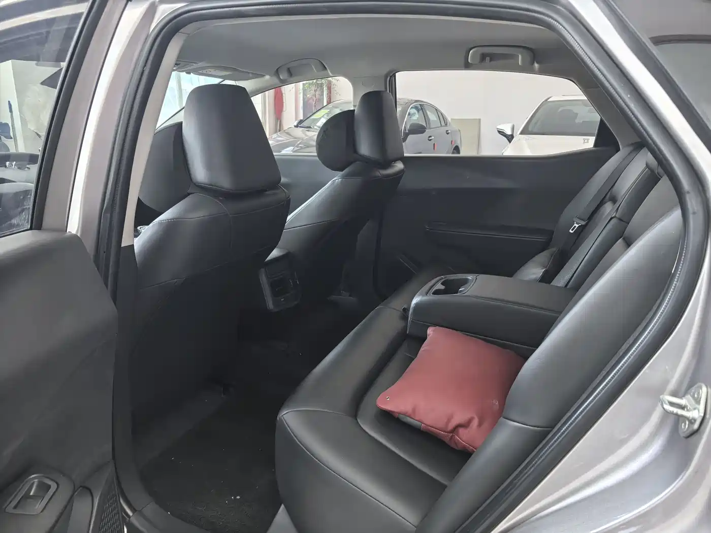 Toyota bZ3 2024 517km Elite PRO фото 8
