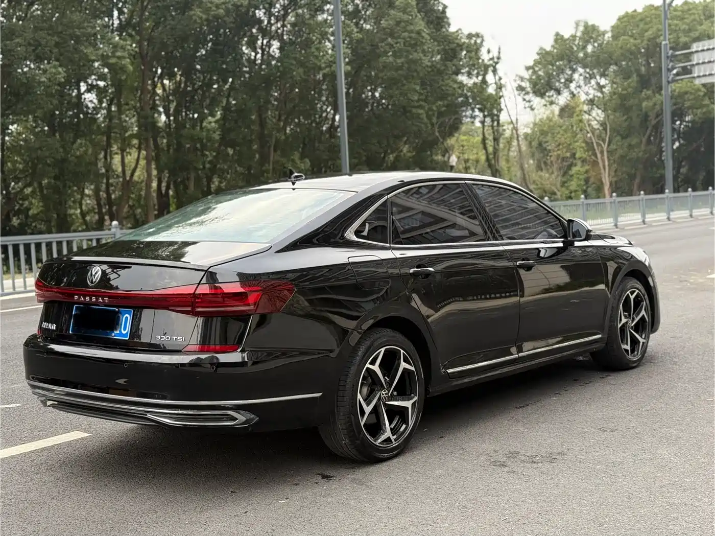 Volkswagen Passat 2024 330TSI Starlight Elite Edition фото 5