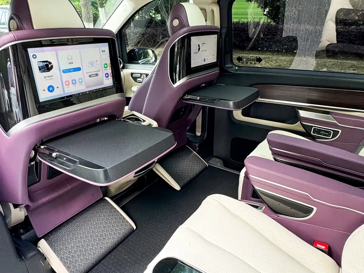 Mercedes-Benz V-Class 2022 V 260 Pilot Edition фото 10