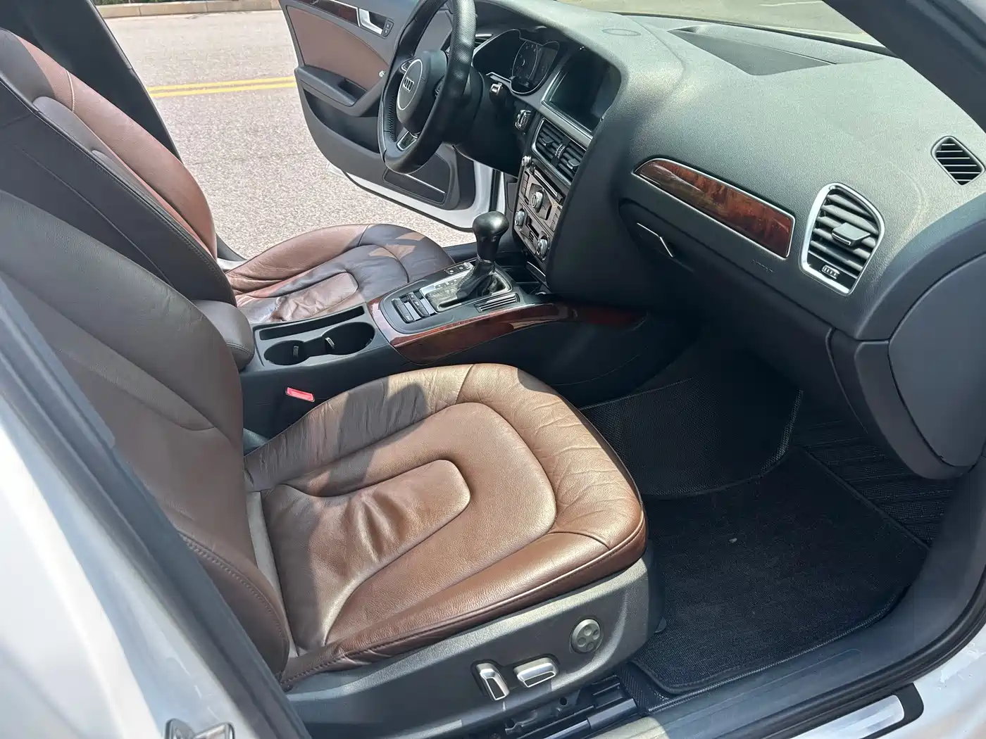 Фото 8 - Audi A4L