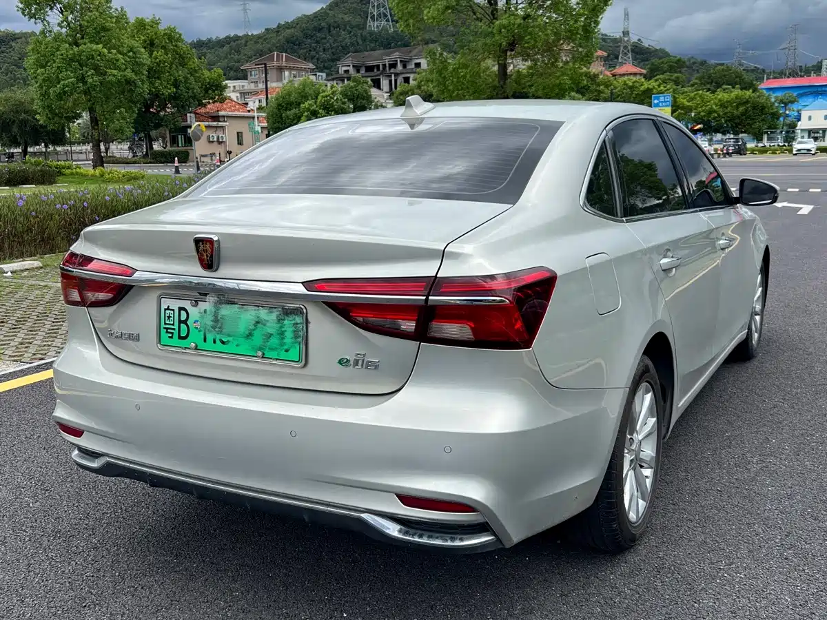Roewe i6 New Energy 2019 2017 45T Hybrid Connected Smart Enjoyment Edition