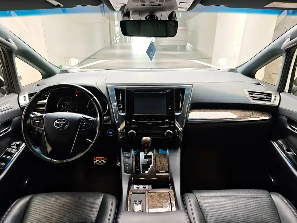 Toyota Vellfire 2020 2020 Twin Engine 2.5L HV Premium Edition