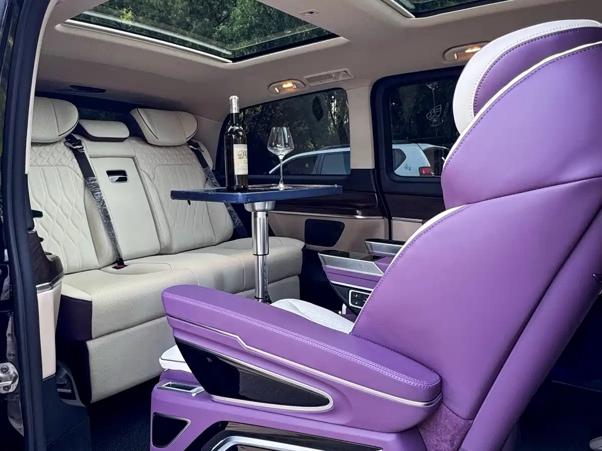 Mercedes-Benz V-Class 2022 V 260 Pilot Edition фото 39