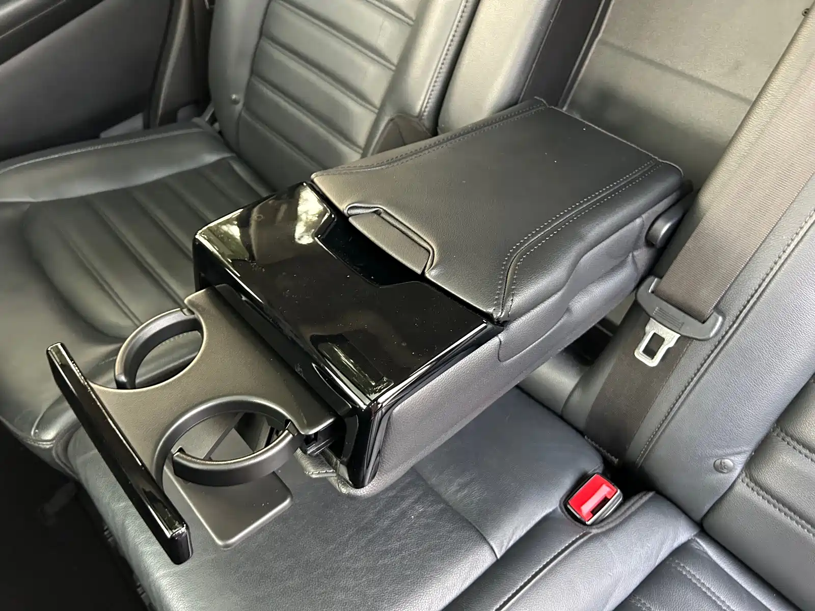 Photo 19 - Ford Edge