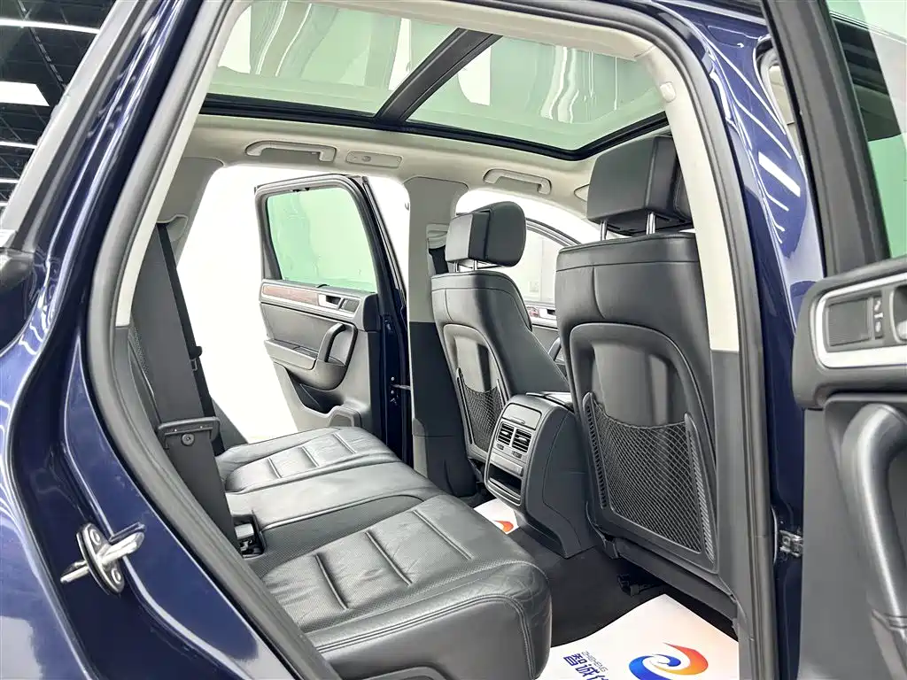 Volkswagen Touareg 2011 3.0TSI Premium фото 7