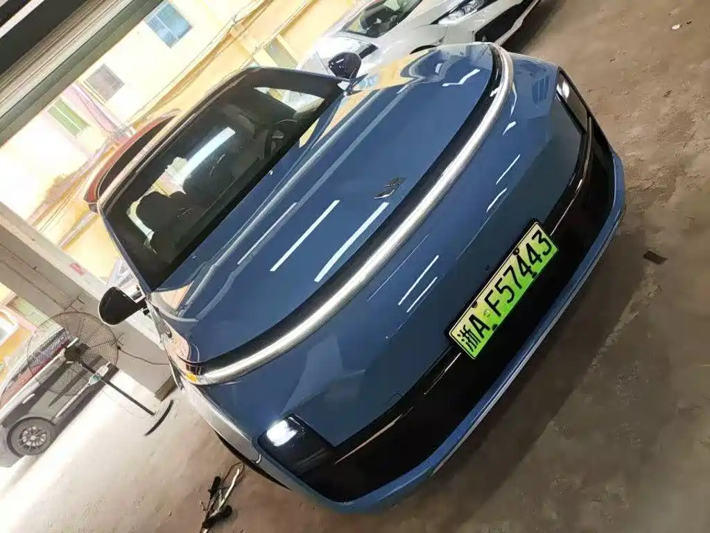 Li Auto L8 2023