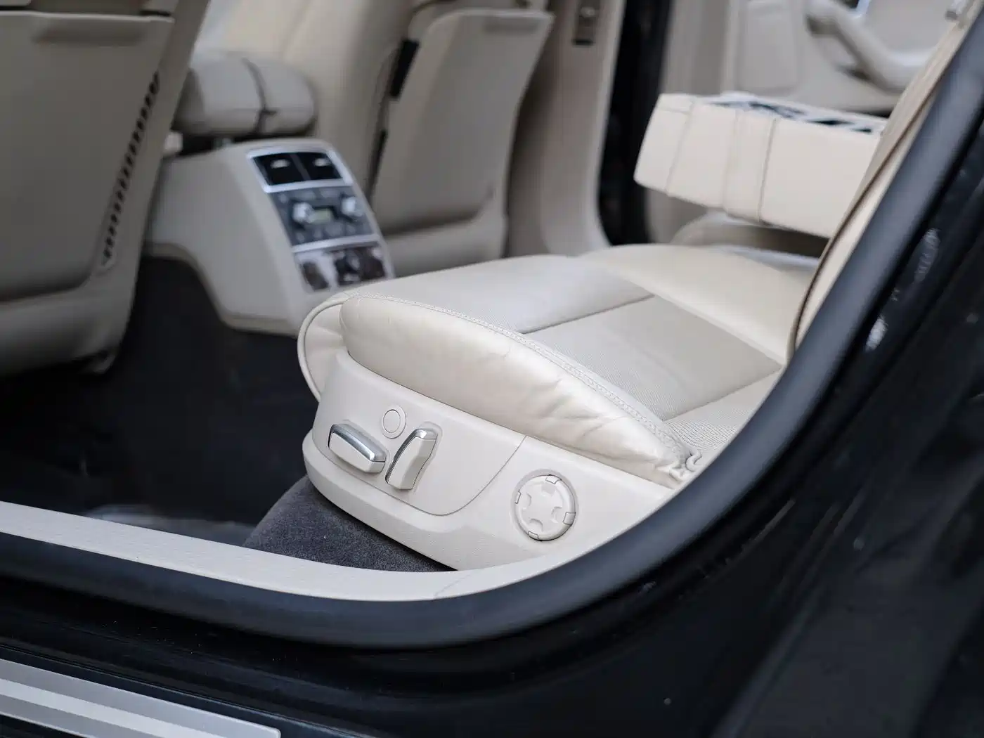 Audi A8 2008 A8L 3.2 FSI Luxury фото 34