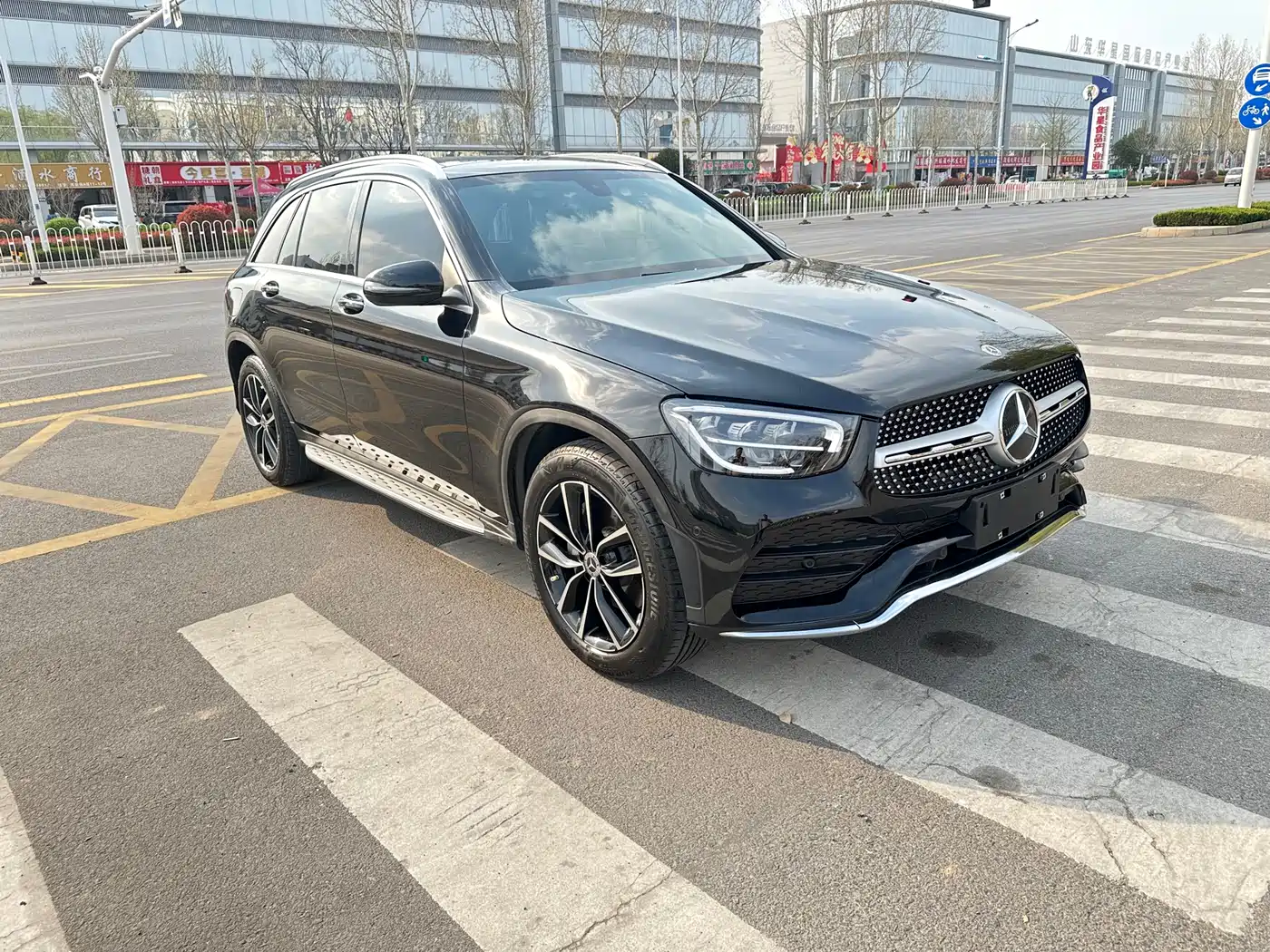 MERCEDES-BENZ GLC
