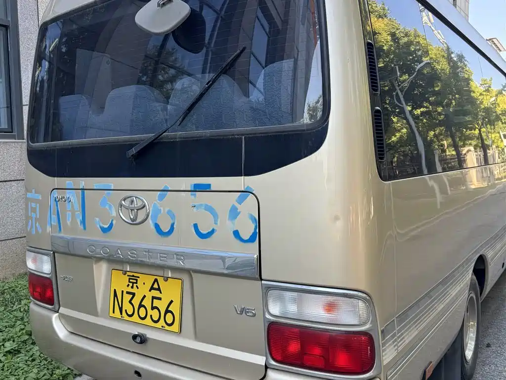 Toyota Coaster 2013