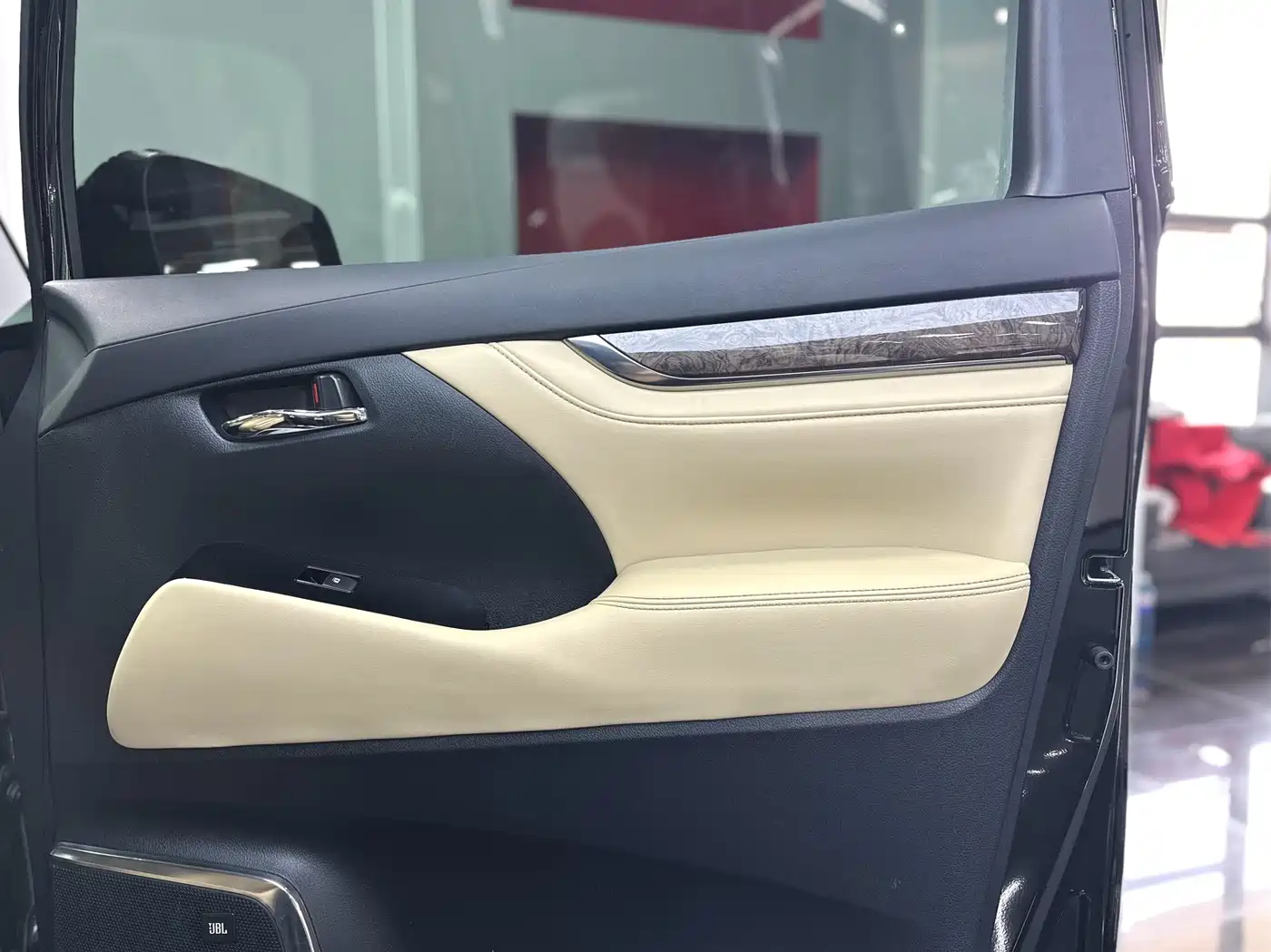 Toyota Alphard 2018 Facelift 3.5L Premium Edition фото 7