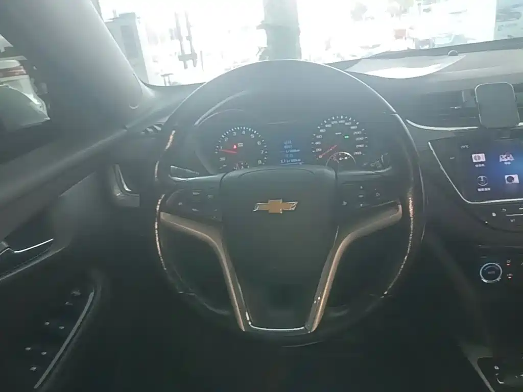 Фото 11 - Chevrolet Malibu