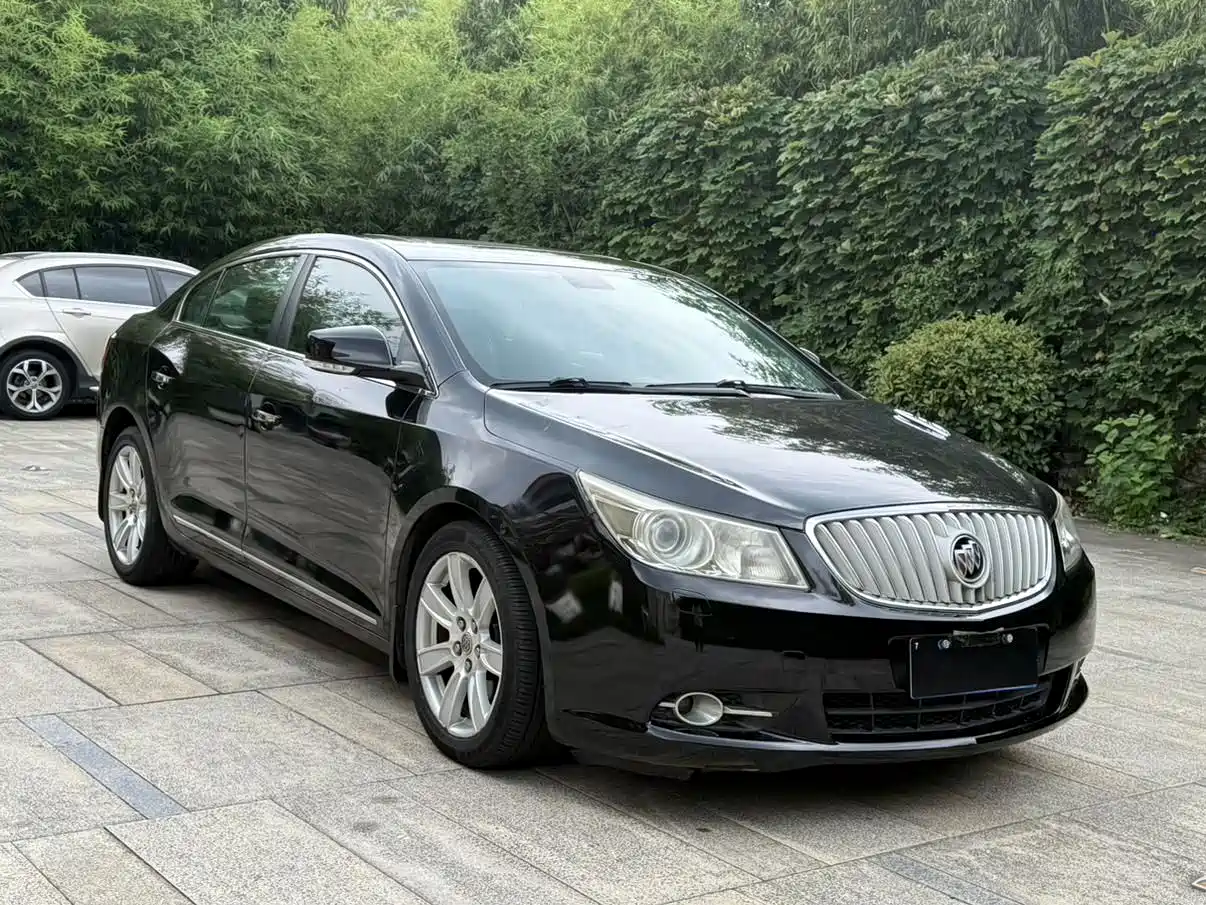 Фото 3 - Buick LaCrosse
