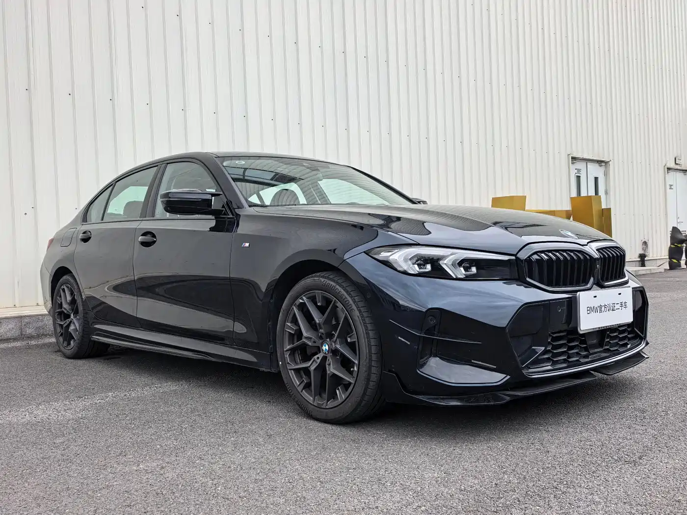 BMW 3 Series 2025 330Li M Sport Night Edition фото 3