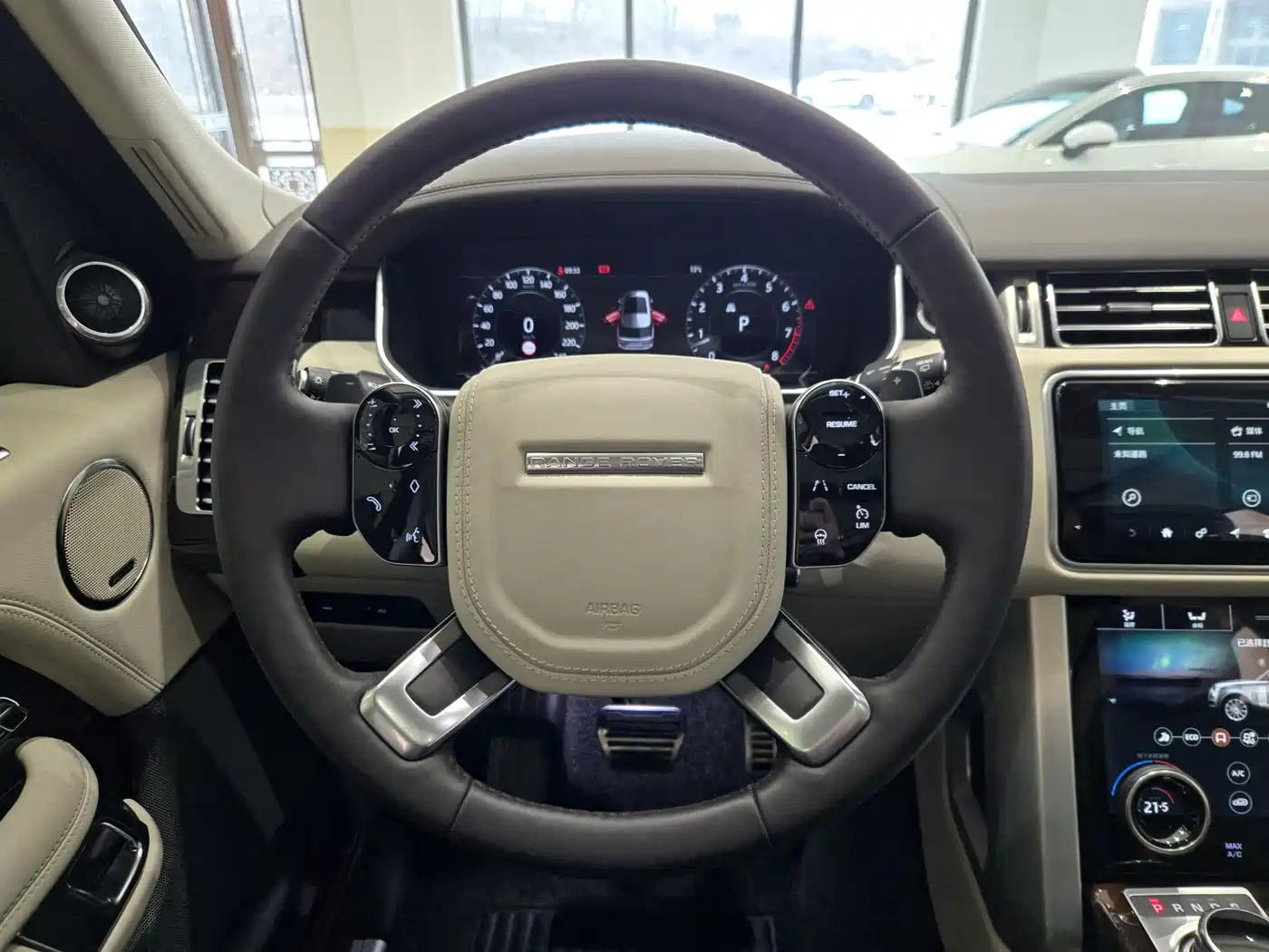 Land Rover Range Rover 2021 3.0 L6 Heritage Edition фото 19